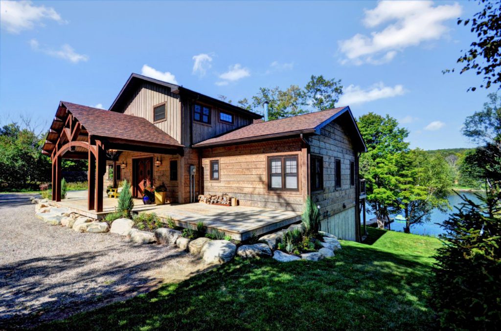 luxurious lakeview cabin